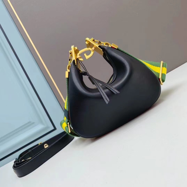 激安グッチバッグコピー正面デザイン